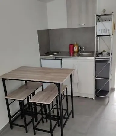 Cosy Proche Gare Rer E Entre Paris-disney Apartment *