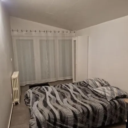 Apartment Cosy Proche Gare Rer E Entre Paris-disney *